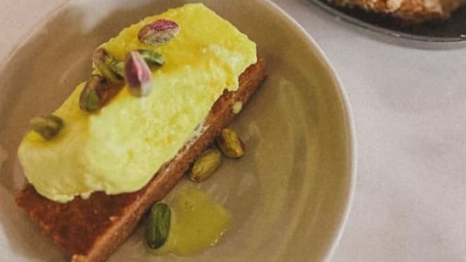 Peculiar Carcavelos - 2