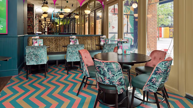 Slug and Lettuce Manchester, Albert Square - 5