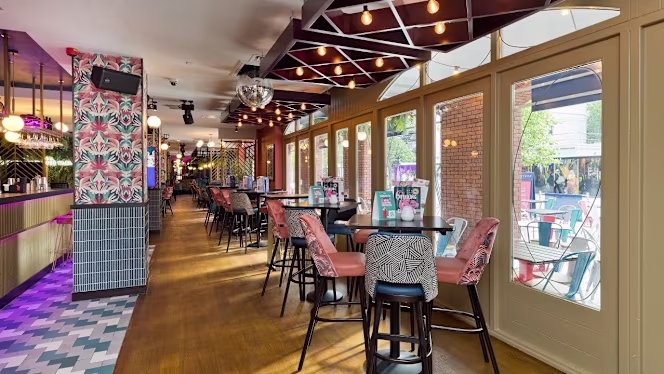 Slug and Lettuce Manchester, Albert Square - 7