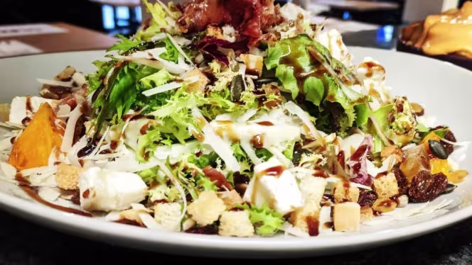 Pizzeria Chuek's - 8