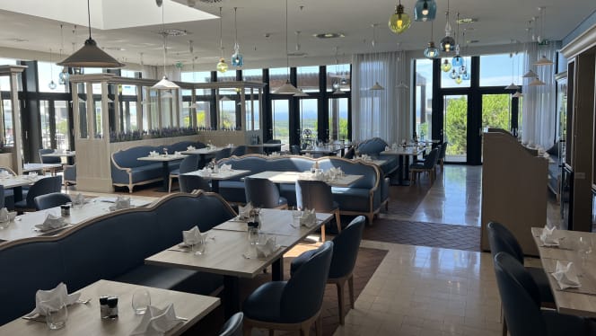 Cobalt Restaurant - 6