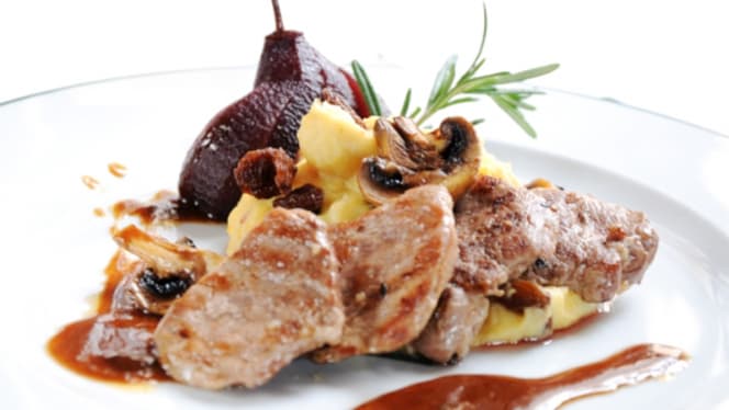 Lawrence's Hotel - 4