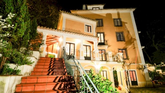 Lawrence's Hotel - 9