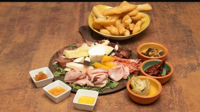 Papé Pizza/Grill - 4