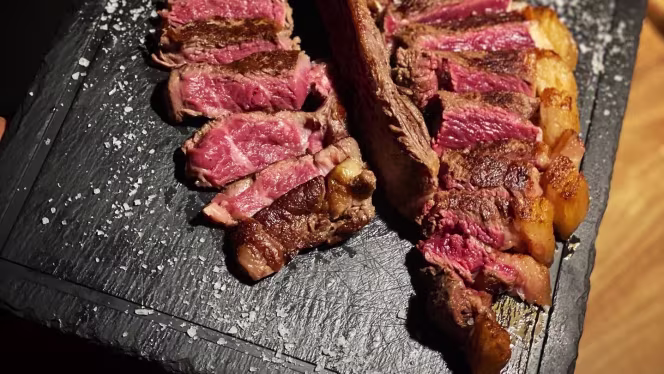 NUMERO UNO STEAKHOUSE AV. BALEARES - 1