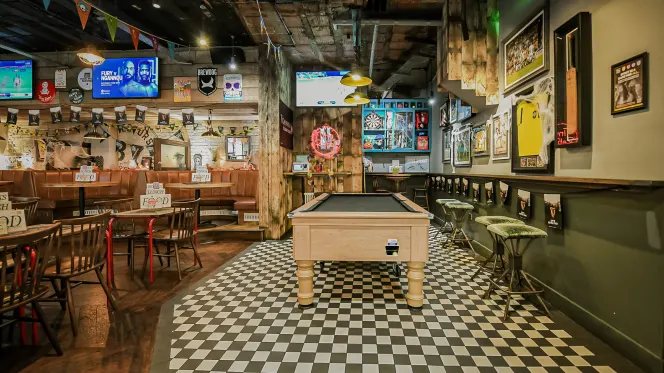 The Directors Box - 0