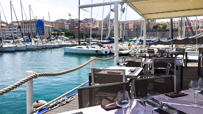 Restaurant O'2 Pointus situé dans le Pavillon Maxime Tarrazi du CNTL - 0