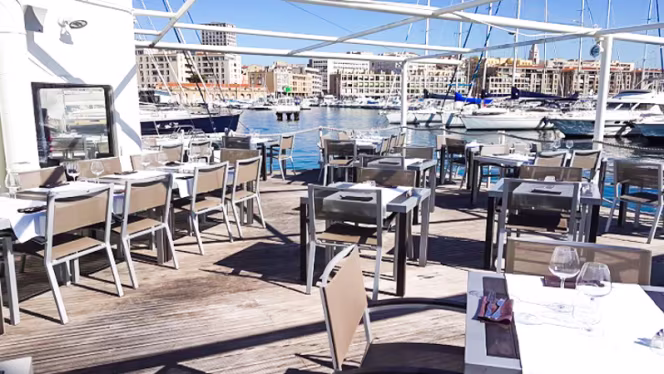 Restaurant O'2 Pointus situé dans le Pavillon Maxime Tarrazi du CNTL - 7