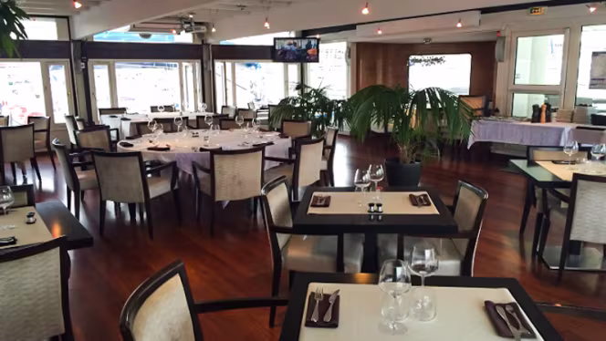 Restaurant O'2 Pointus situé dans le Pavillon Maxime Tarrazi du CNTL - 6