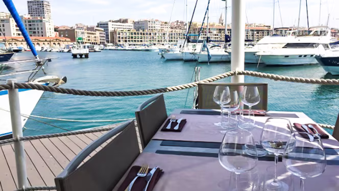 Restaurant O'2 Pointus situé dans le Pavillon Maxime Tarrazi du CNTL - 9