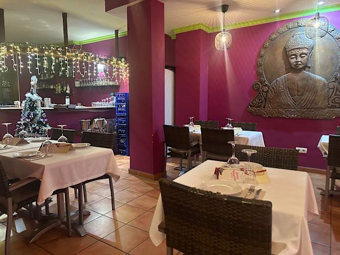 Curry Kingdom Indian Restaurant Cabopino - 4