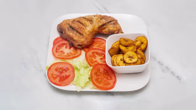 Yanvalou Restaurant - 8