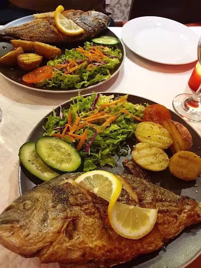 Casa dos Amigos - Typical Portuguese Food, Tapas & Bar - 5