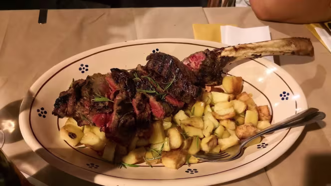 Jonathan's Pub & Ristorante - 2