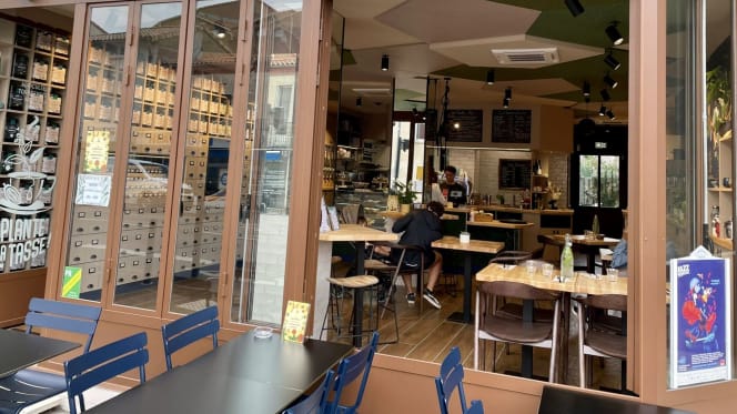 Acapella Coffee Shop - 6