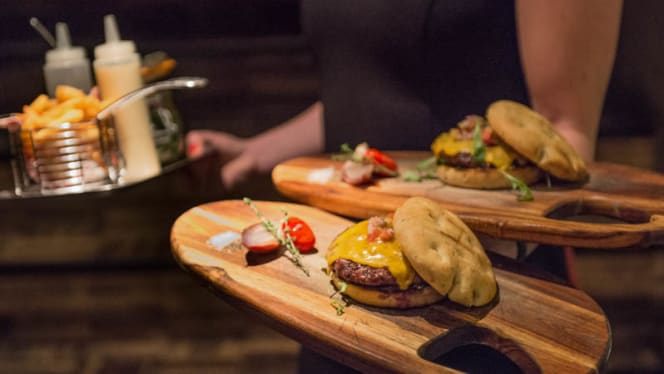 Black and Blue - Amsterdam - 4