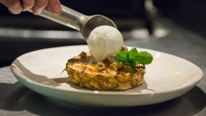 Black and Blue - Amsterdam - 1