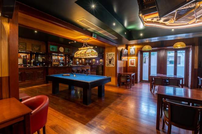 Murphy's Irish Pub - 8