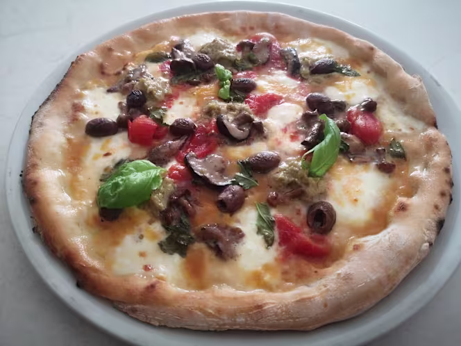 The Black Alps Pizzeria - 2