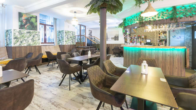 Tropicana Beach Club - 7