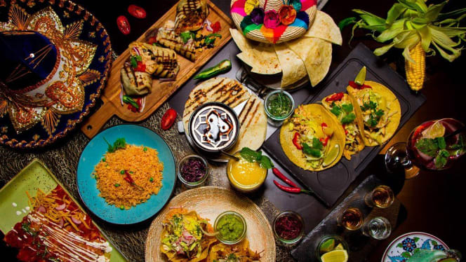 Carlos Mexican Grill & Cocktail Bar - 7