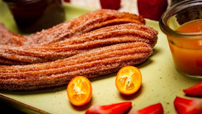 Carlos Mexican Grill & Cocktail Bar - 8