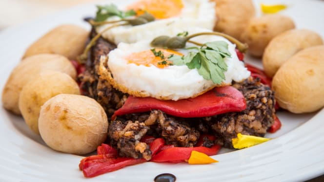 Taberna Chica Grill - 8