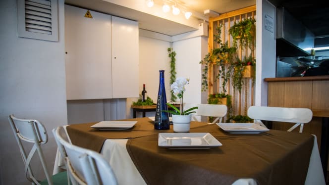 Taberna Chica Grill - 0