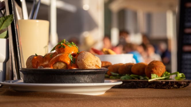 Taberna Chica Grill - 2