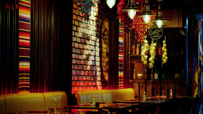 Vivo Latino Restaurant & Cocktail Bar - 5