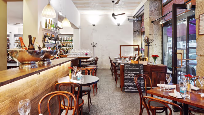 manu.  Weinbar & Restaurant - 8