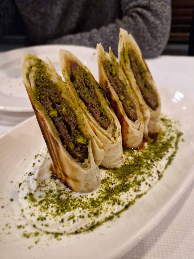 Pino Gare Rooftop Restaurant - 5