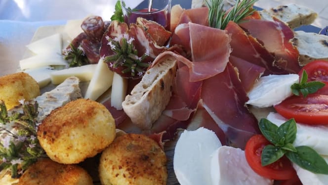 Fattoria Di Monticello Ristorante - 9