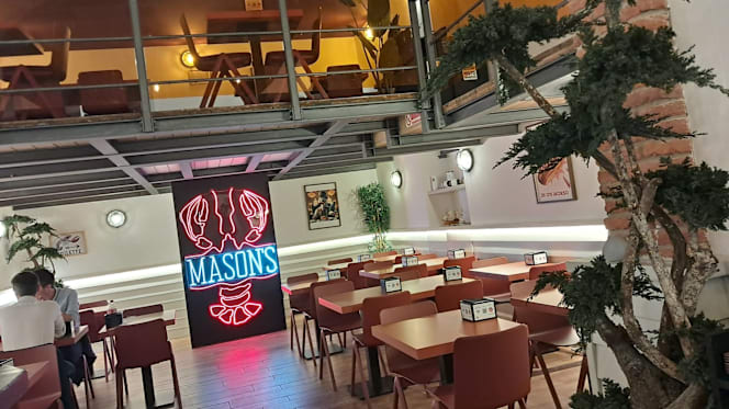 Mason's famous lobster roll ( VIA TORINO ) - 6