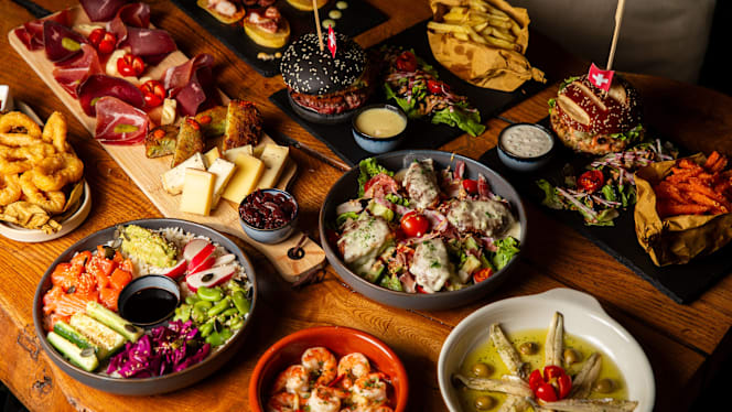 Toujoursplus Restaurant & bar - 8