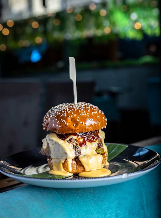 Double Apple Kitchen - 8