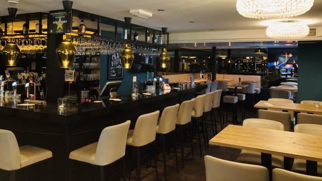 Centennial (Hotel Chariot) - 7