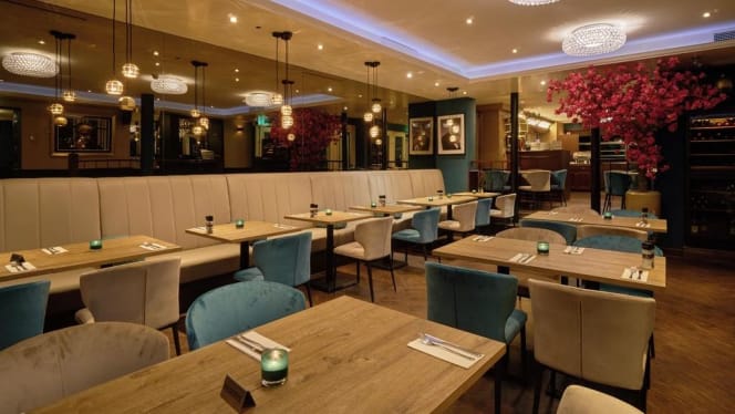 Centennial (Hotel Chariot) - 9