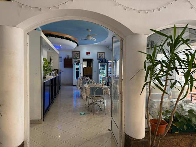 NEW OVNI ASIAN FUSION RESTAURANT - 5