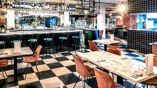 Kite Restaurant & Bar - 7