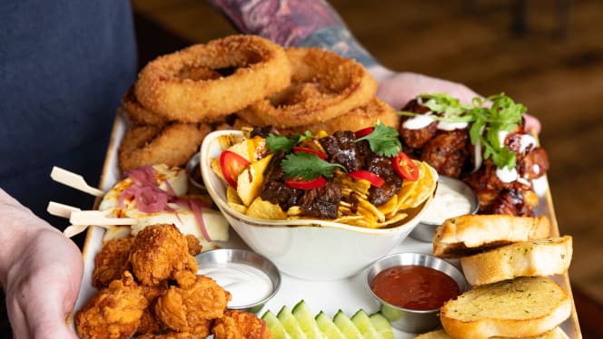 The St James Tavern - 2