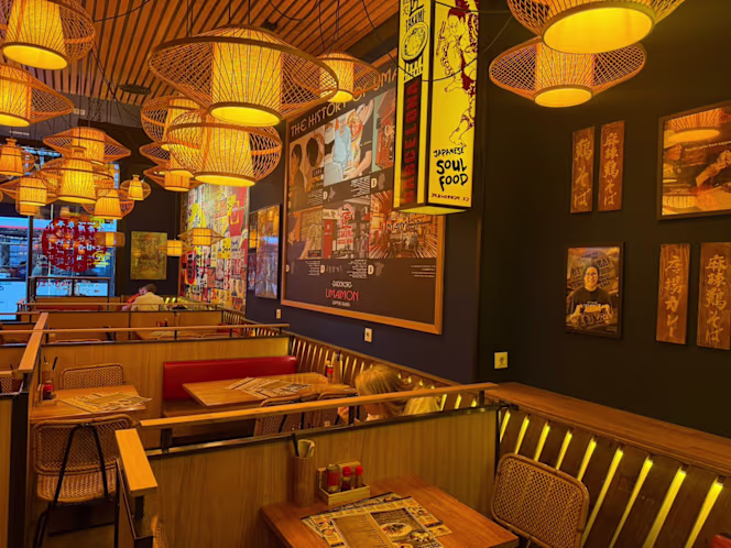 Umaimon Sapporo Ramen - VIA LAIETANA - 4