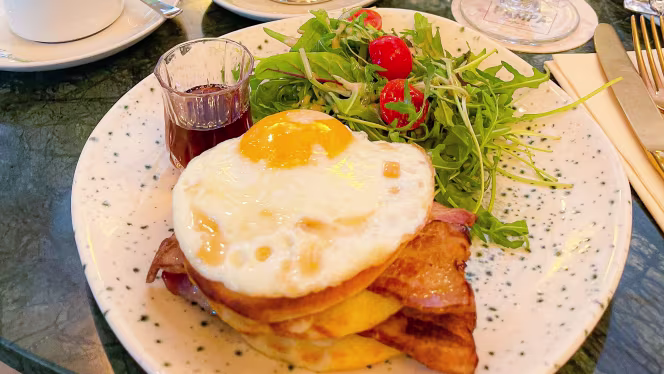 Madame Pampa - Paris - 1