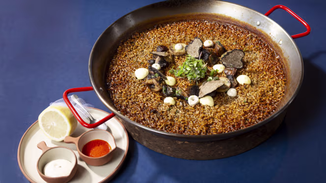 JNcQUOI Beach Club - 3