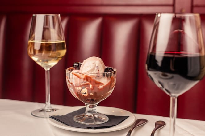 Palm Court Brasserie - 5