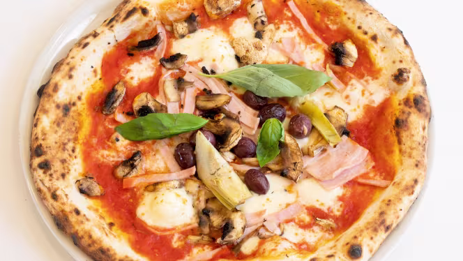 Sportsbar Italian Food - Horta - 5