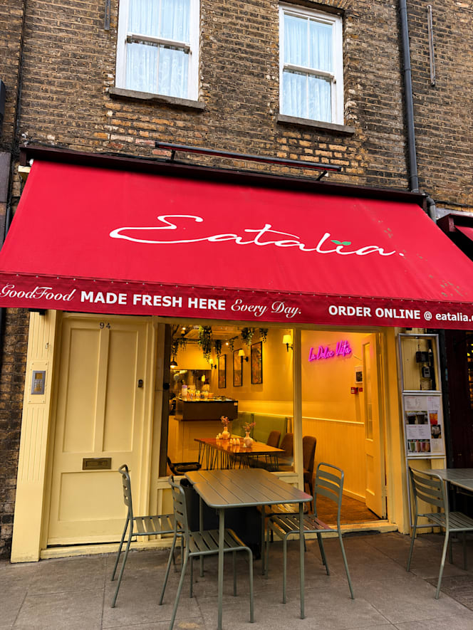 Eatalia Restaurant And Bar - 9
