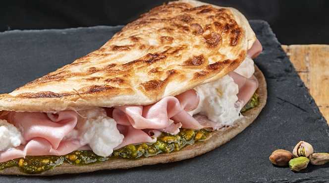 Eatalia Restaurant And Bar - 7