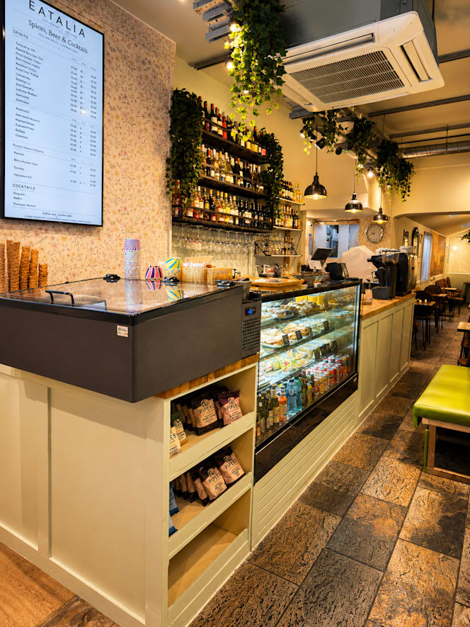 Eatalia Restaurant And Bar - 2