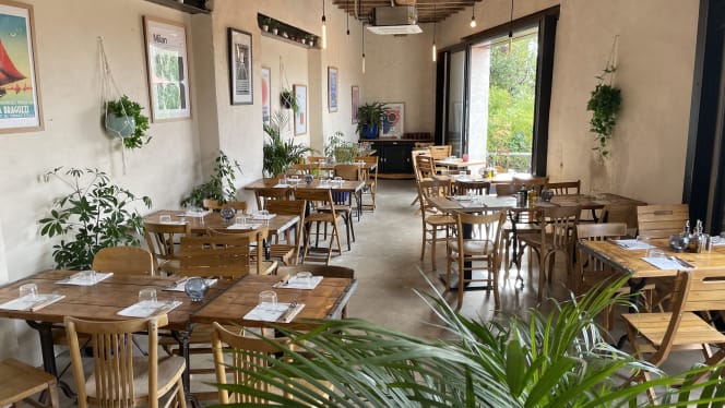 A Tavola Pizzeria - 9